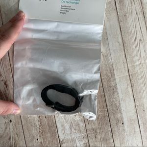 NEW WITH TAGS FIT BIT REPLACEMENT DE RECHARGE